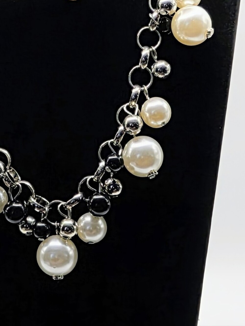 💎Paparazzi Pearl White Bead Statement Necklace Earrings Set Silver Tone NWT - Picture 5 of 6